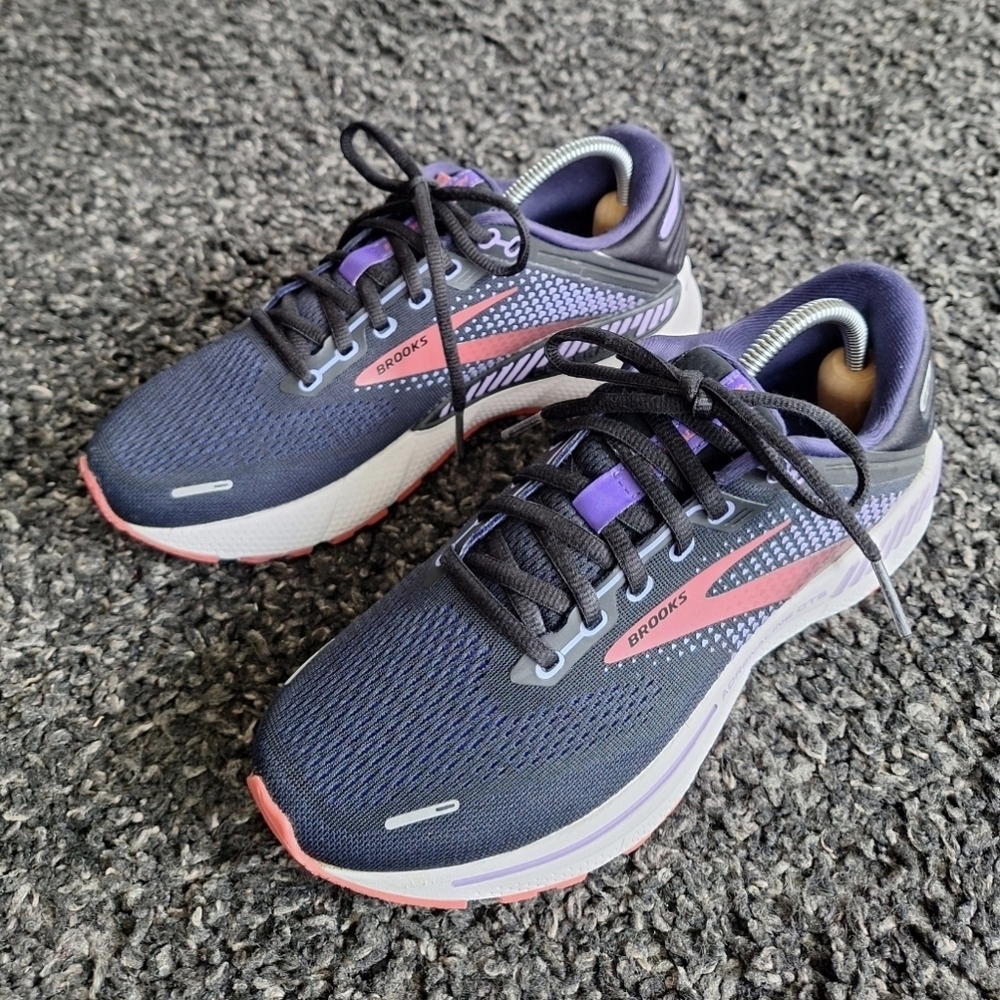 Brooks Adrenaline GTS 22 Womens Size 8 Blue Athletic Running Shoes Sneakers